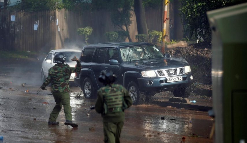 مقتل عناصر لشرطة كينيا بانفجار قنبلة قرب حدود الصومال