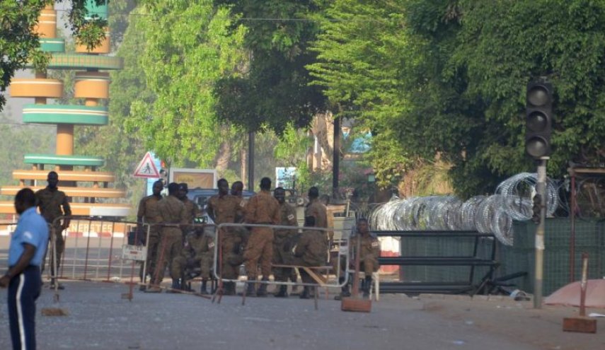 مقتل 4 مدنيين جراء هجوم مسلح في بوركينا فاسو
