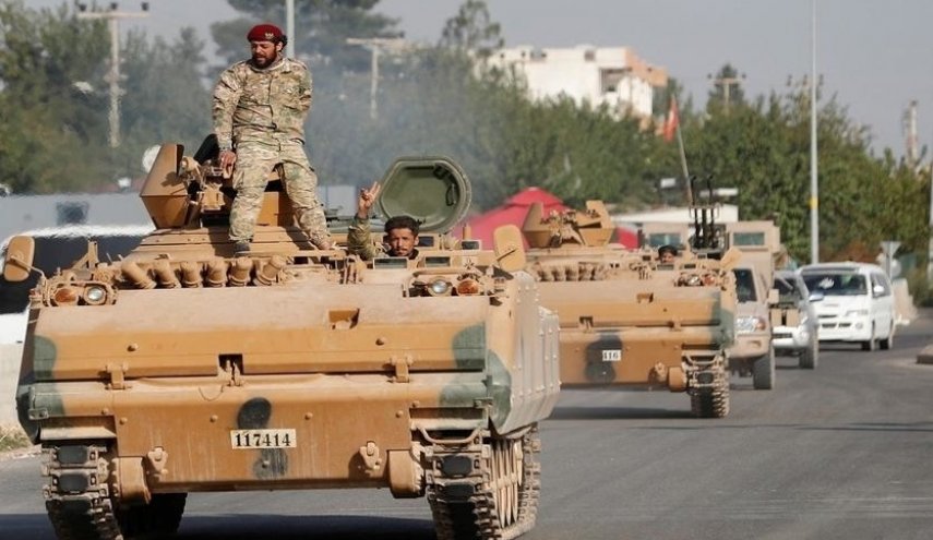 الجيش السوري یصل إلى مطار الطبقة العسكري 