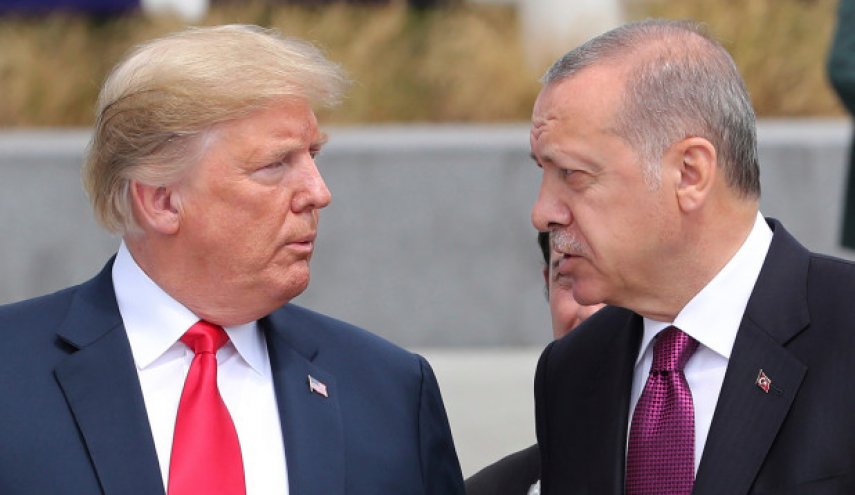 ترامب يتوعد تركيا بعقوبات 