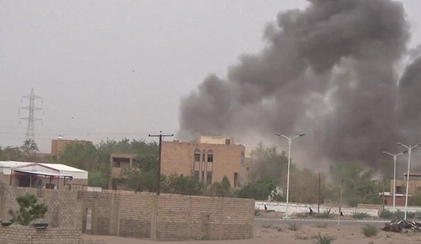 ادامه حملات جنگنده های متجاوز ائتلاف سعودی / زخمی شدن زن و مرد یمنی در الحدیده
