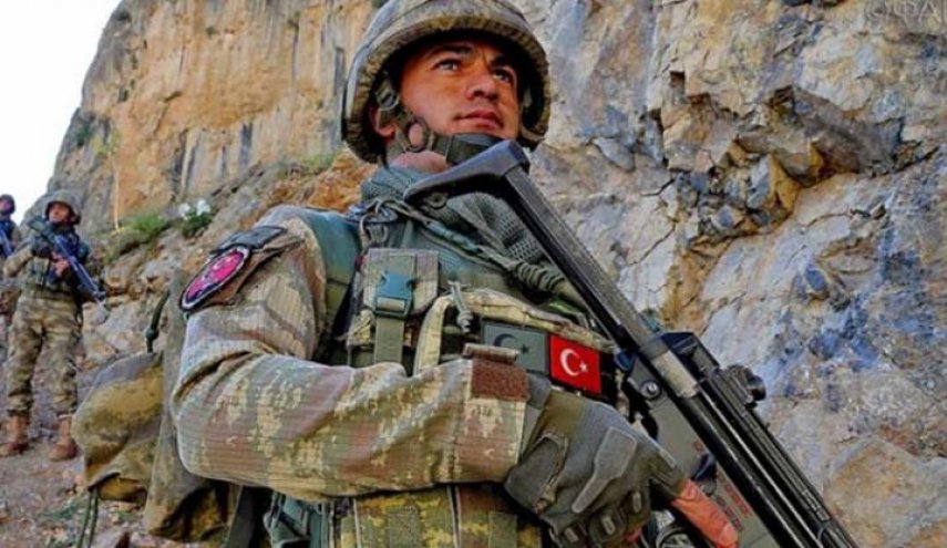 تعزيزات تركية من القوات الخاصة إلى الحدود السورية