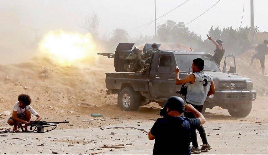 مقتل اثنين بقصف طيران داعم لحفتر جنوبي طرابلس