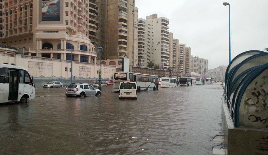 تعطيل الدراسة في بلد عربي بسبب الأحوال الجوية

