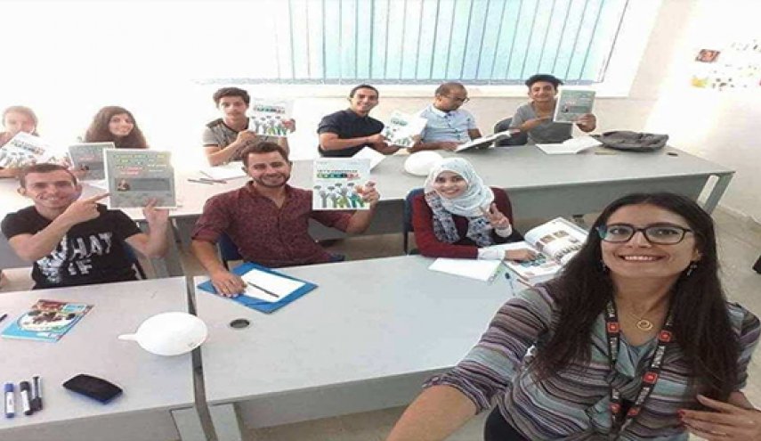 تدريس اللغة الإنجليزية للصم لأول مرة في تونس 