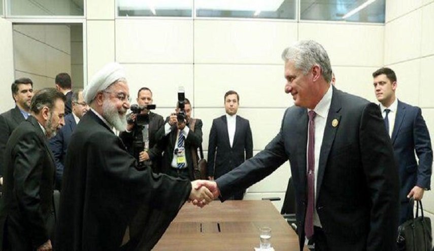  روحاني: ايران وكوبا تدفعان ثمن صمودهما واصرارهما علی الاستقلال