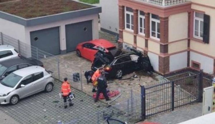 جريمة  مروعة تهز ألمانيا.. عربي يقتل زوجته في الشارع!