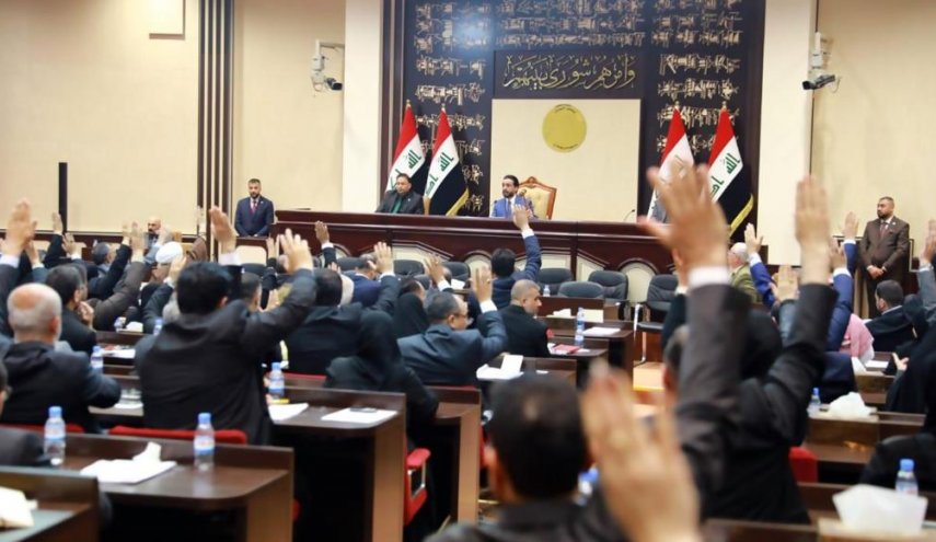 البرلمان العراقي يصوت على رفع الحصانة عن أي نائب متهم بالفساد 
