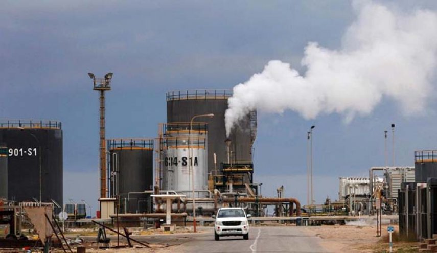 مصر تأمل بعودة شركاتها النفطية إلى ليبيا