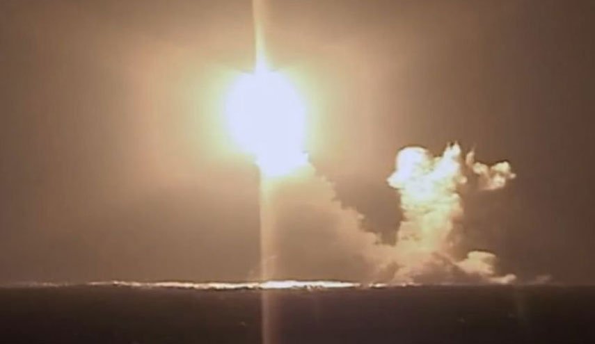 آزمایش موشک بالستیک توسط زیردریایی هسته ای ولادیمیر روسیه 