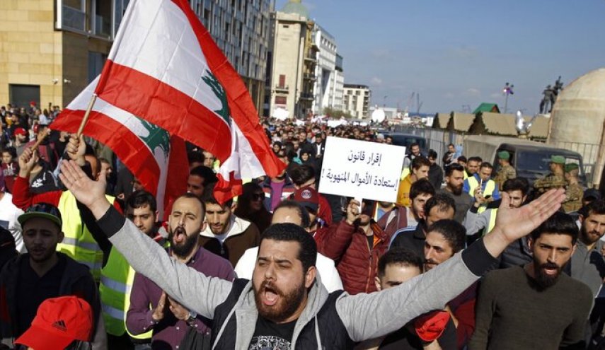 هجدهمین روز تظاهرات در بیروت و شهرهای جنوبی لبنان
