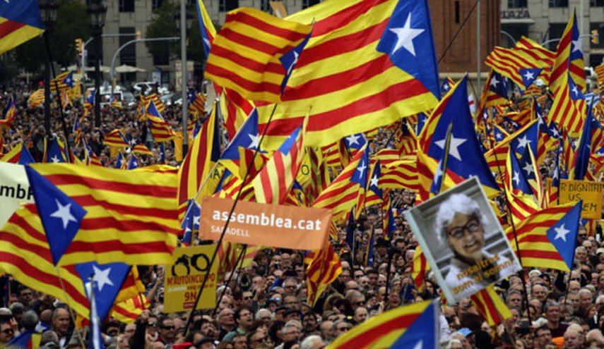 احکام بازداشت سه جدایی طلب کاتالونیایی صادر شد