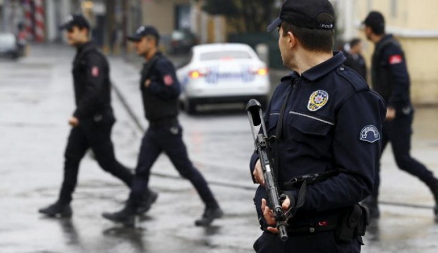 تركيا تعلن اعتقال 17 أجنبيا للاشتباه بتورطهم مع 
