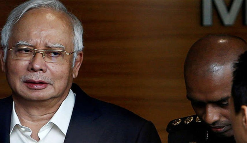 القضاء الماليزي يجيز محاكمة رزاق