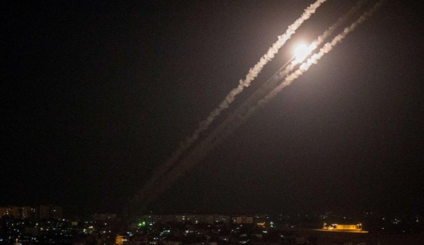سرايا القدس تستهدف تل أبيب برشقة من الصواريخ 