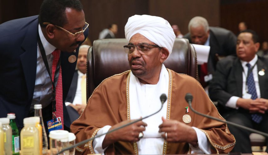 القضاء السوداني: إحالة البشير إلى 'الجنائية' ليس من اختصاصنا‎
