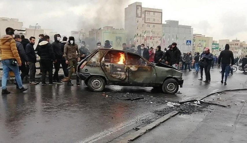 ايران: القبض على عناصر مرتبطة بزمرة 