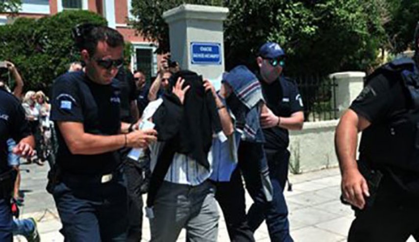 اعتقال عشرات العسكريين بتركيا بتهمة الانتماء لـ
