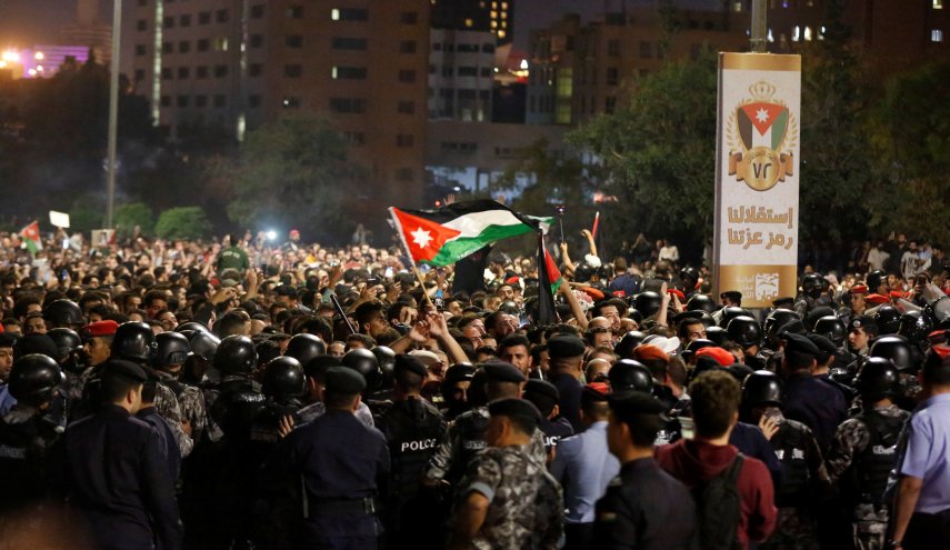 عودة الإحتجاجات تدق باب الشارع الأردني
