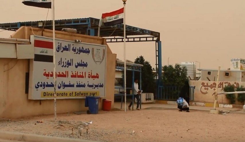 محتجون عراقيون يغلقون منفذا حدوديا مع الكويت