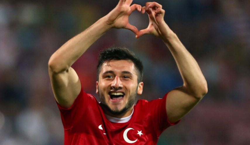 فريق ألماني يفسخ عقد لاعب تركي.. ماذا فعل؟