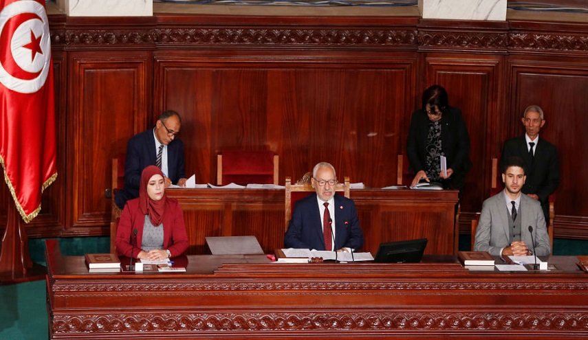 النهضة التونسية تدعو إلى حكومة ائتلافية