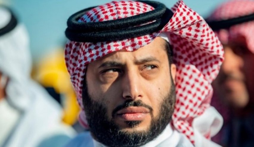 «دست راست» ولی‌عهد سعودی، بیمار و به خارج از عربستان منتقل شد
