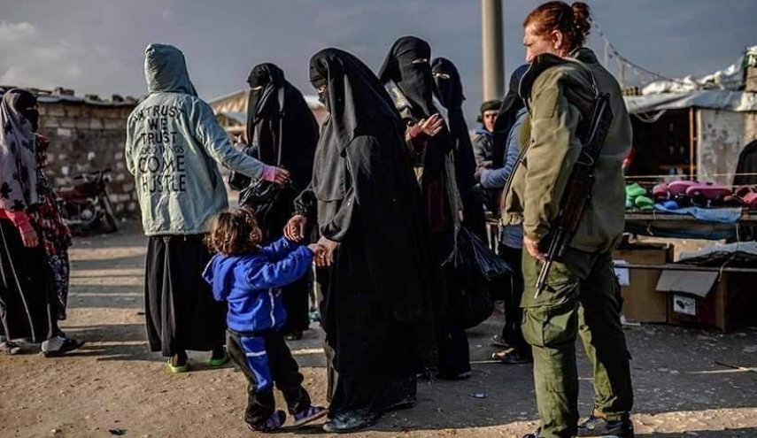 انتقال صدها نفر از خانواده‌های عناصر داعش از سوریه به عراق توسط آمریکا