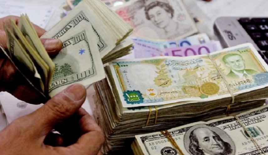 رئيس مفوضي الأسواق المالية السورية يكشف السبب الحقيقي لارتفاع الدولار 