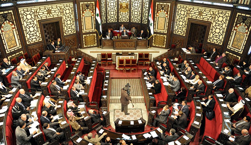 البرلمان السوري يقر مشاريع قوانين لإقامة مصفاتي نفط 