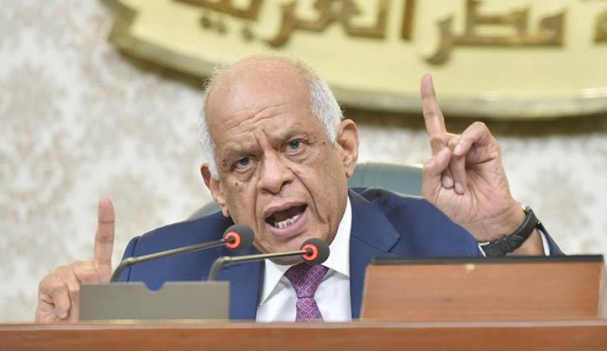 رئيس البرلمان المصري يوجه رسائل غاضبة للحكومة