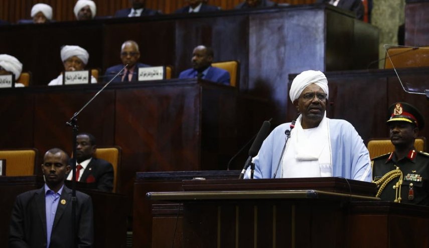 النيابة السودانية: البشير قد يواجه عقوبة الإعدام 