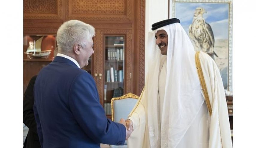 وزير الداخلية الروسي يلتقي أمير قطر