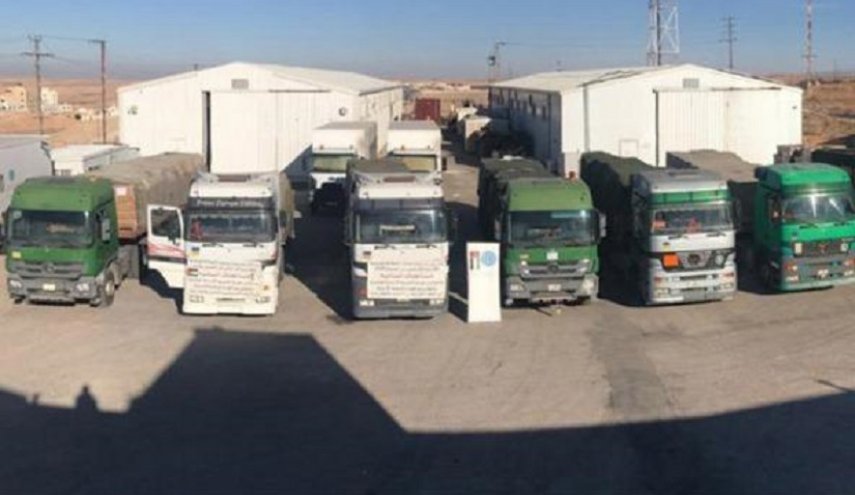 قافلة مساعدات اردنية في طريقها الى غزة