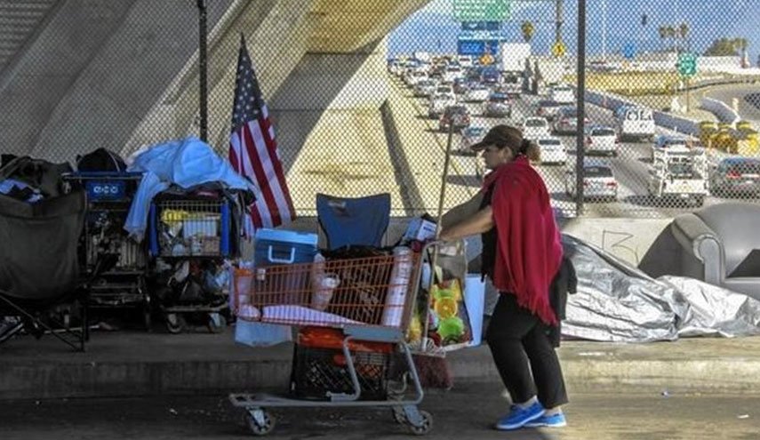 تشدید بحران بی‌خانمان‌ها در آمریکا/ رشد ۱۶.۴ درصدی بی خانمان ها در پرجمعیت ترین ایالت آمریکا