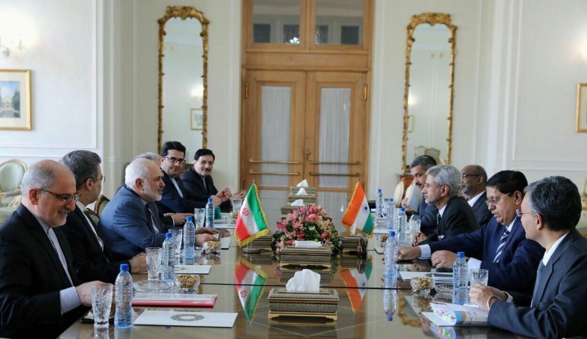 ايران والهند توقعان على اتفاقيات اللجنة الاقتصادية