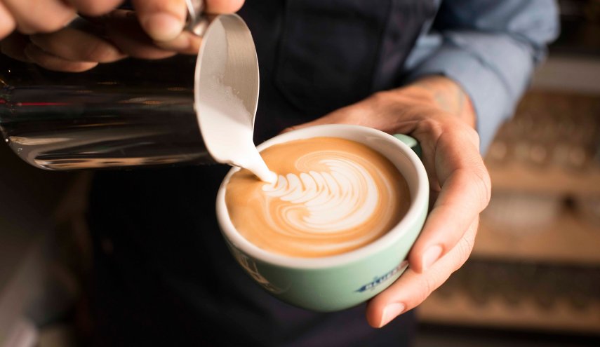 العلماء يكتشفون وجود علاقة بين شرب القهوة وخسارة الوزن