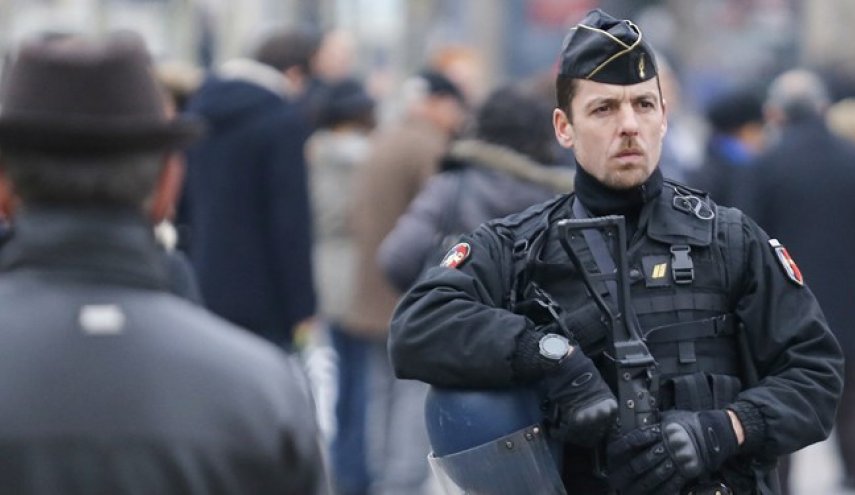 عید امنیتی فرانسوی‌ها؛ استقرار ۱۰۰ هزار پلیس در سرتاسر فرانسه
