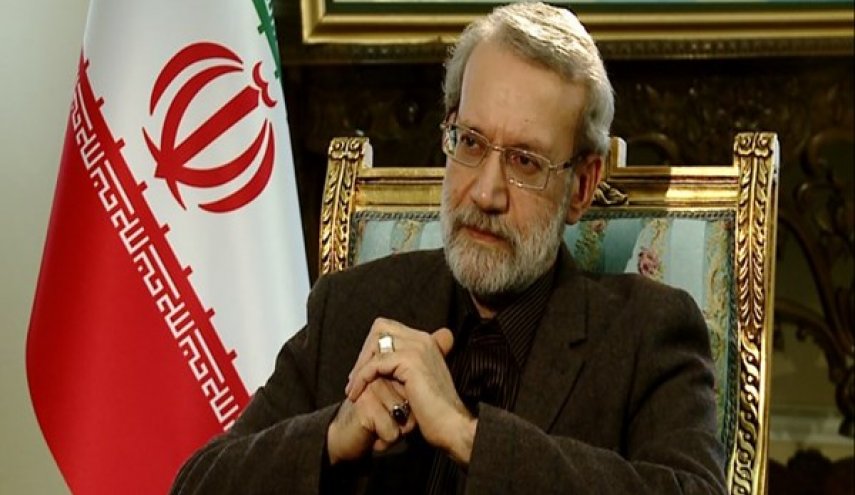 لاريجاني يؤكد اهتمام البرلمان الايراني بتقوية القوات المسلحة