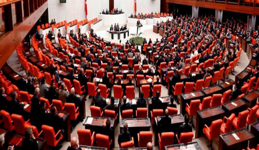 برلمان تركيا يبحث ارسال جنود الى ليبيا في جلسة طارئة
