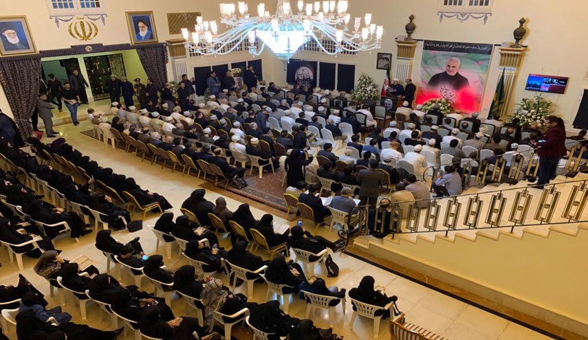 مراسم باشکوه تکریم و یادبود شهادت سردار سلیمانی در عمان + تصاویر