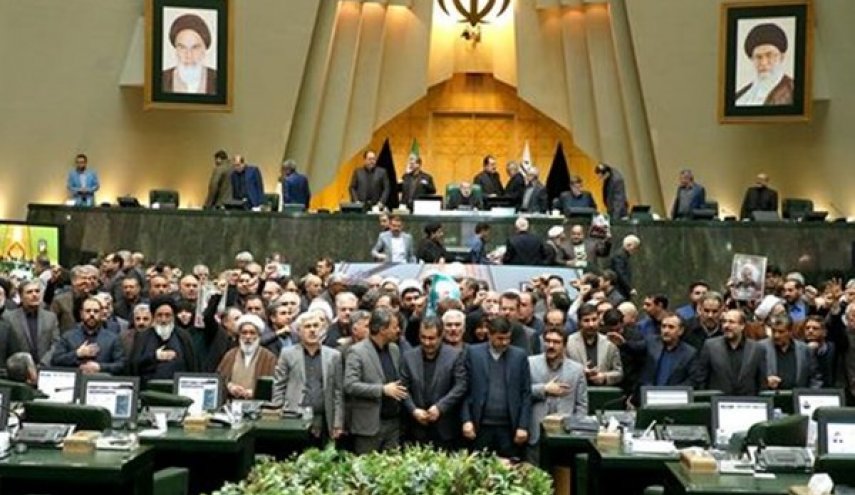 البرلمان الايراني يؤكد دعمه الحازم لحرس الثورة وبرامجه