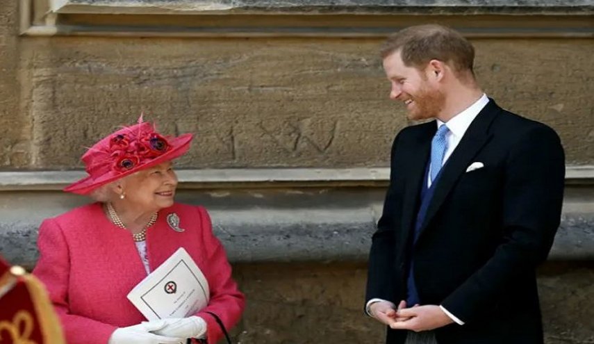اليوم.. الامير هاري يلتقي العائلة الملكية لبحث التنحي