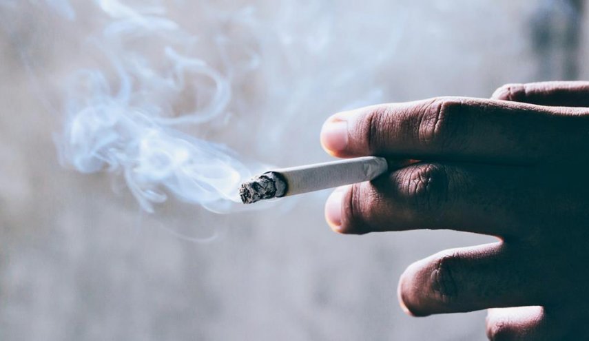 دراسة توضح حقيقة العلاقة بين التدخين والجنون