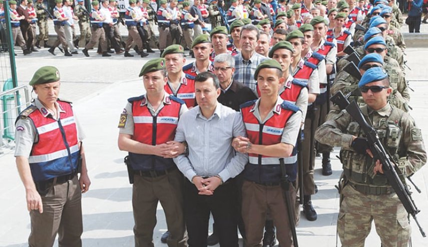 تركيا.. السلطات تشن حملة اعتقالات جديدة في صفوف الجيش
