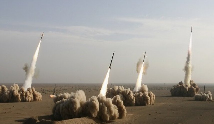 سقوط 5 صواريخ كاتيوشا قرب قاعدة التاجي بالعراق