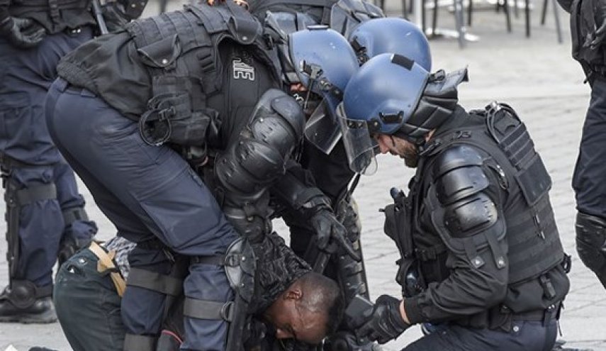 تصاویری که ماکرون نمی‌خواهد دیده شود؛ مشت آهنین پاریس به اعتراضات + فیلم

