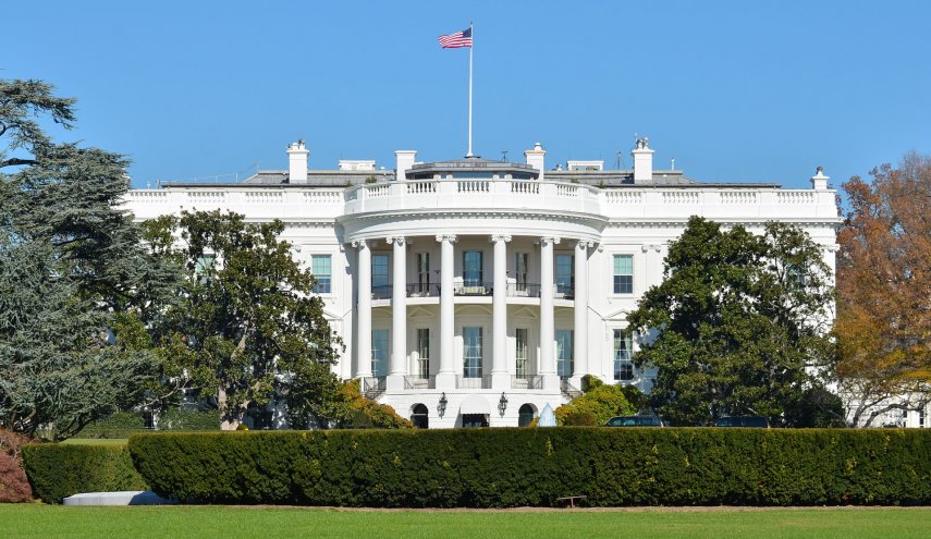 البيت الأبيض يتهم رئيس لجنة استخبارات النواب بالافتراء