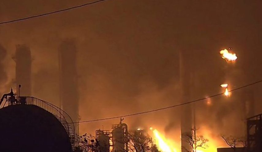 انفجار كبير يهز المدينة الصناعية بهيوستن الاميركية