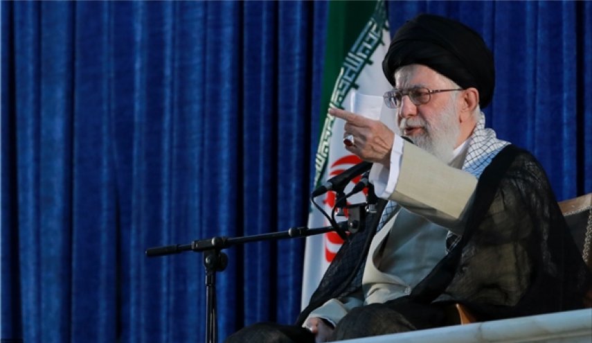 قائد الثورة الاسلامية يعلق على مليونية العراق 